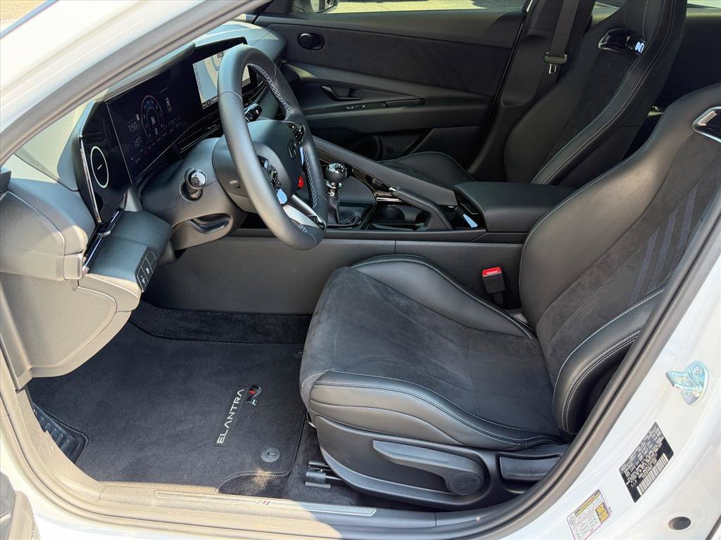 Used 2026 Atlas White Hyundai  image 11