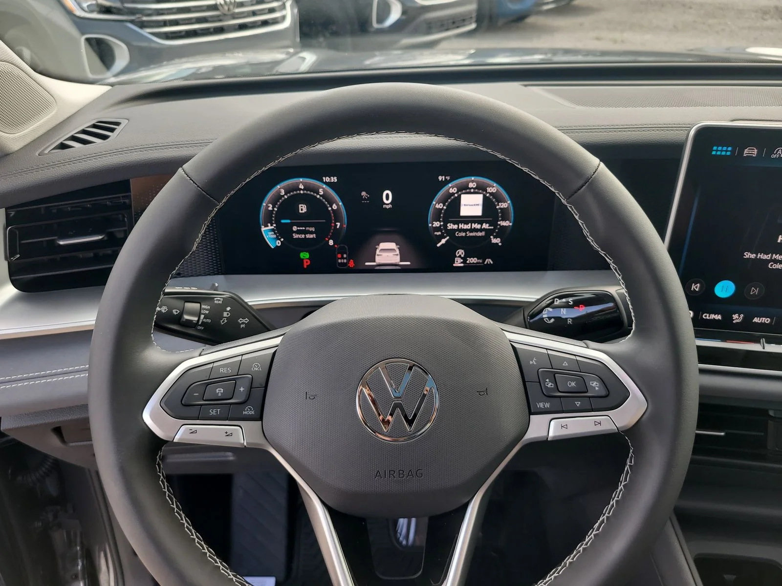 New 2026 Platinum Gray Metallic Volkswagen 2.0T SE image 25