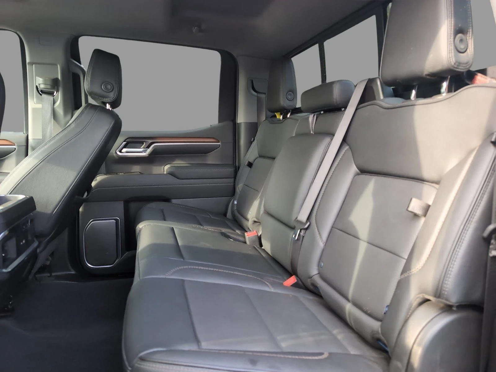 Used 2025 Downpour Metallic GMC Denali image 34