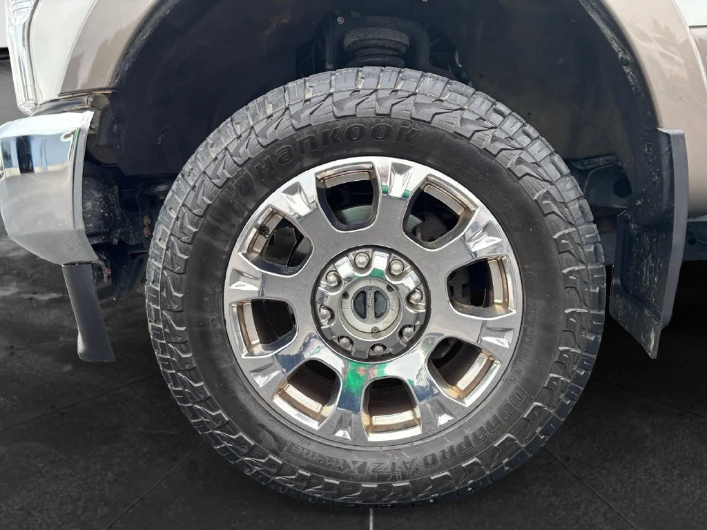 Used 2021 White Metallic Ford Lariat image 15