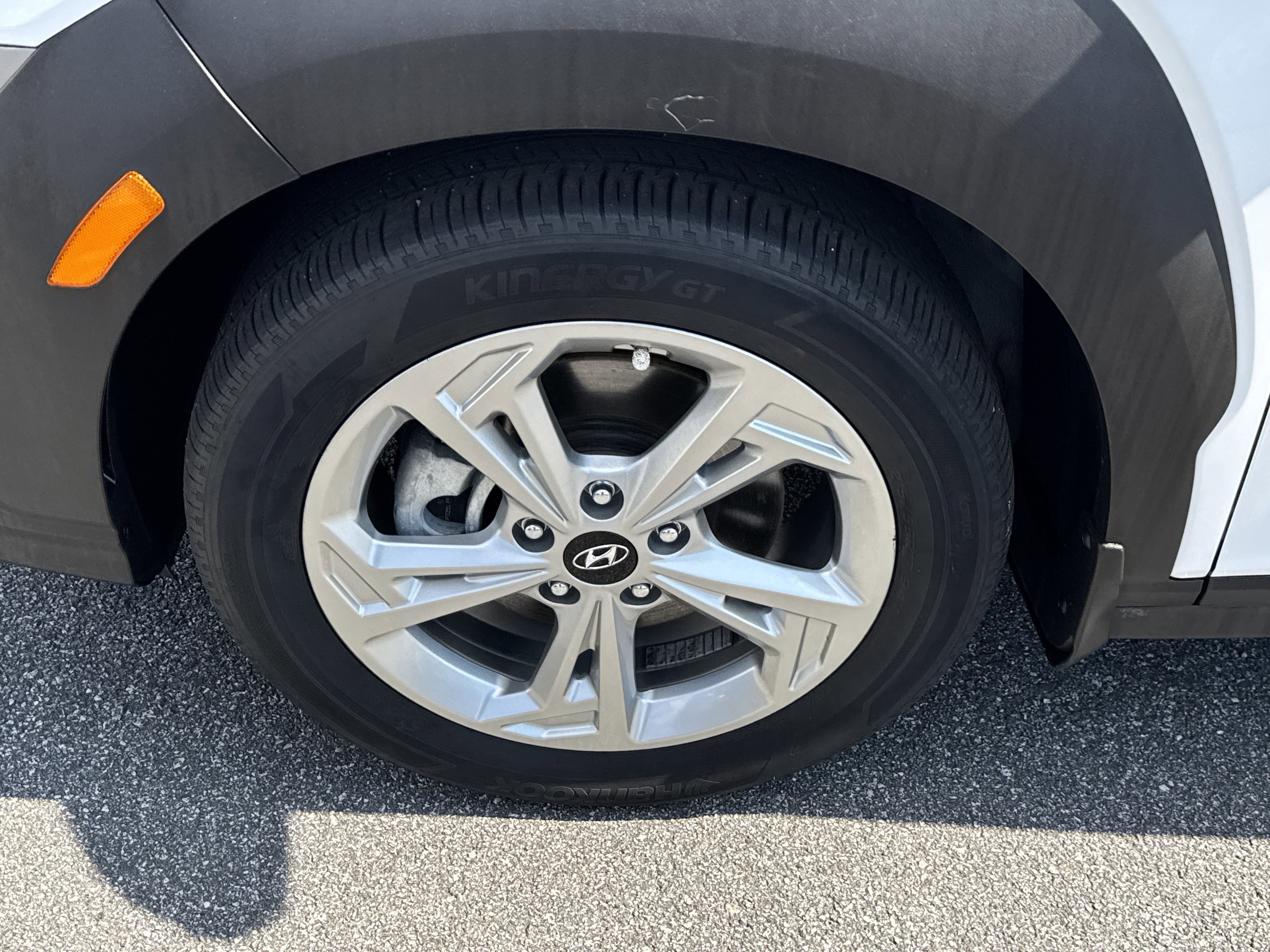 Used 2023 Lunar White Hyundai SEL image 14