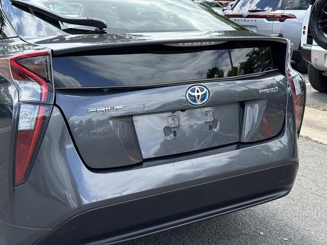 Used 2016 Gray Toyota Three image 10
