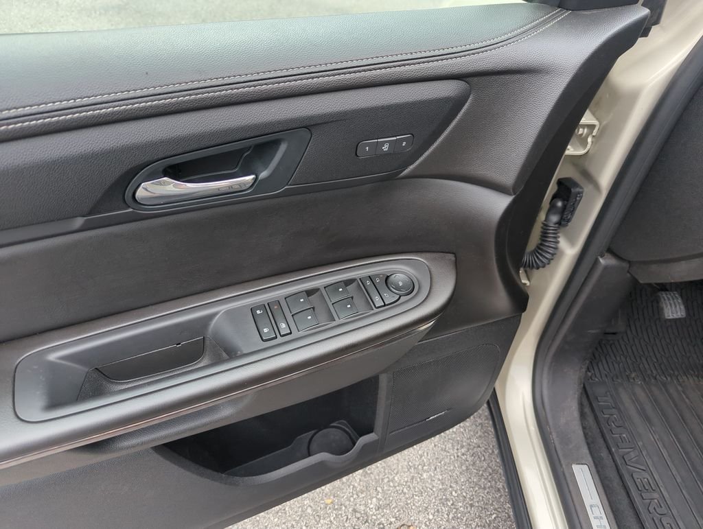 Used 2016 Gold Chevrolet LTZ image 18