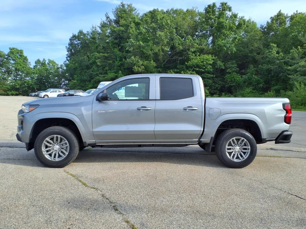 2025 Chevrolet Colorado LT - Photo 6
