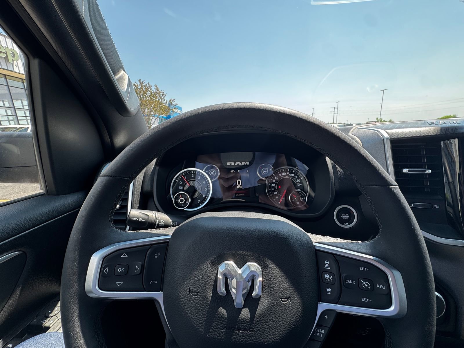 Used 2025  Ram Big Horn image 15