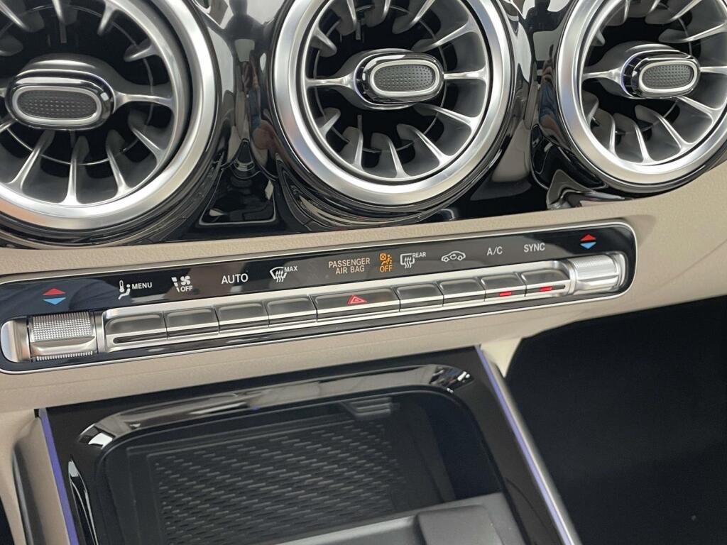 New 2026 Polar White Mercedes-Benz GLA 250 image 26