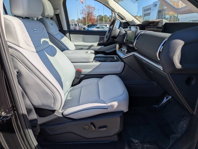 New 2025 Agate Black Metallic Ford Platinum® image 40