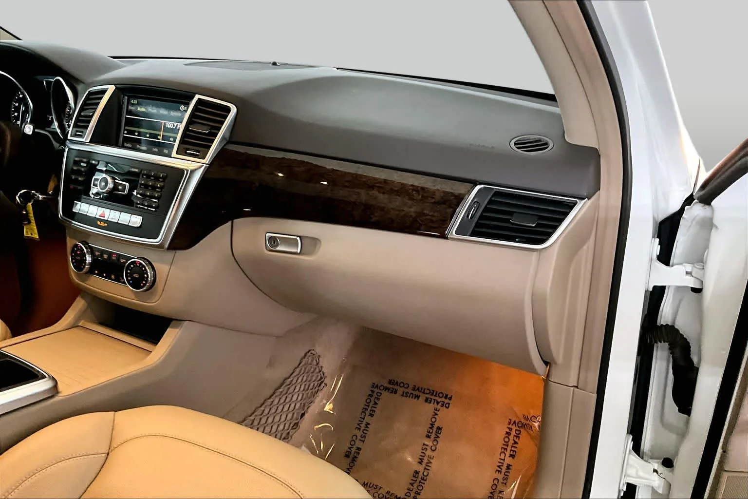 Used 2012 Arctic White Mercedes-Benz ML 350 image 19