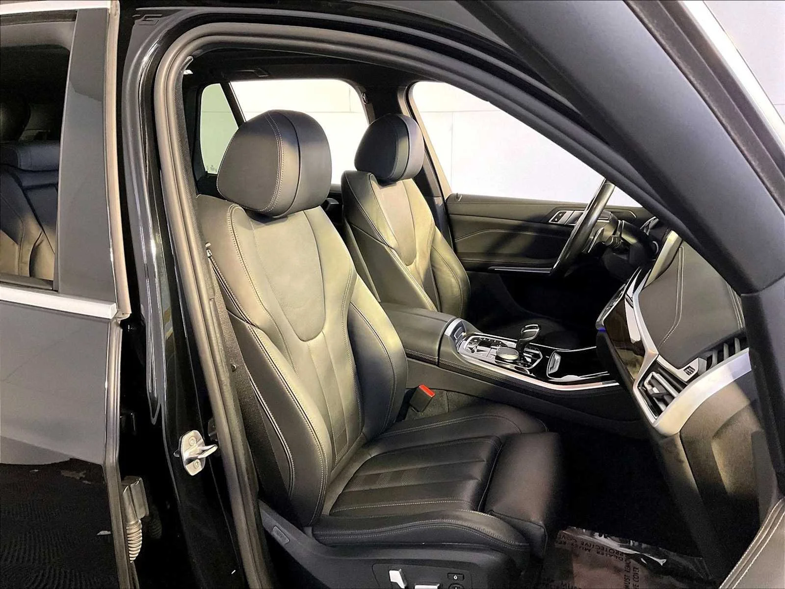 Used 2020 Black Sapphire Metallic BMW xDrive40i image 18
