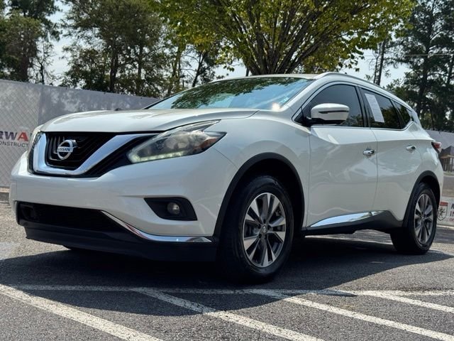 Used 2018 White Nissan SL image 3