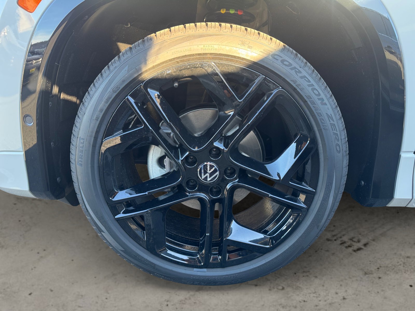New 2026 Sandstone Volkswagen SE R-Line Black image 14