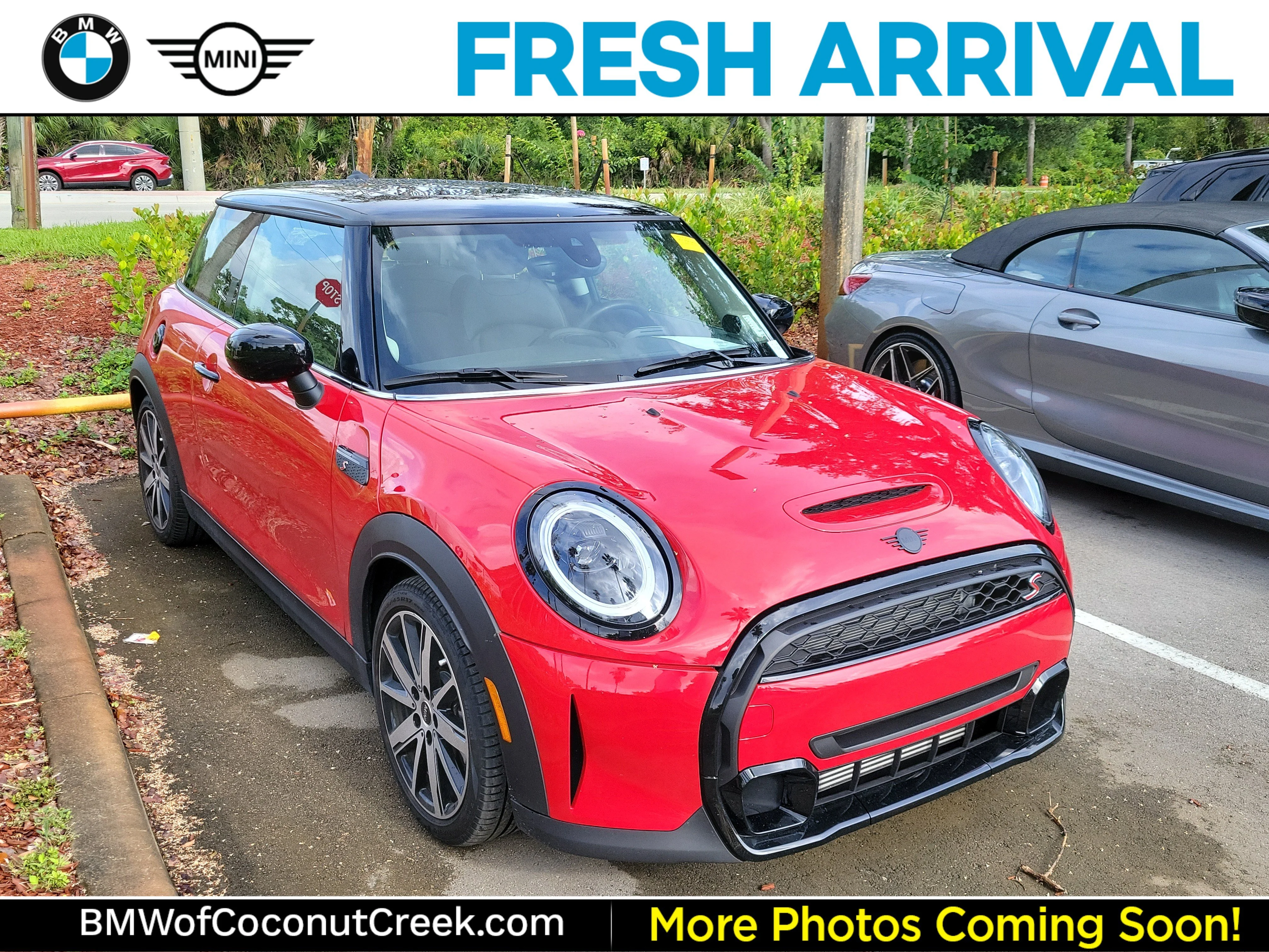 2022 MINI Hardtop Cooper S's photo