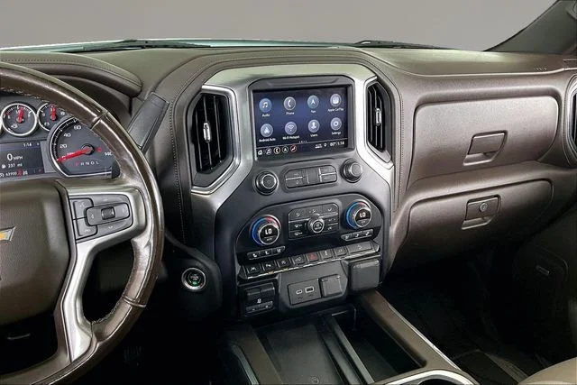 Used 2019 White Chevrolet LTZ image 9