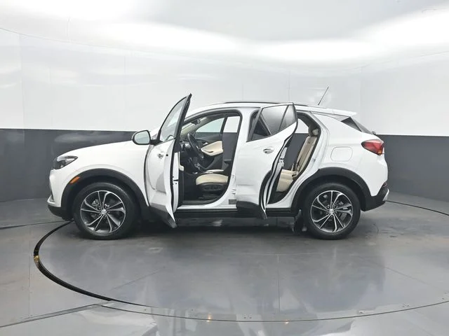 Used 2020 White Buick Select image 40