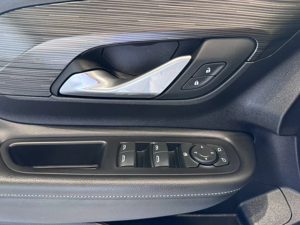 2024 GMC Terrain SLE - Photo 24