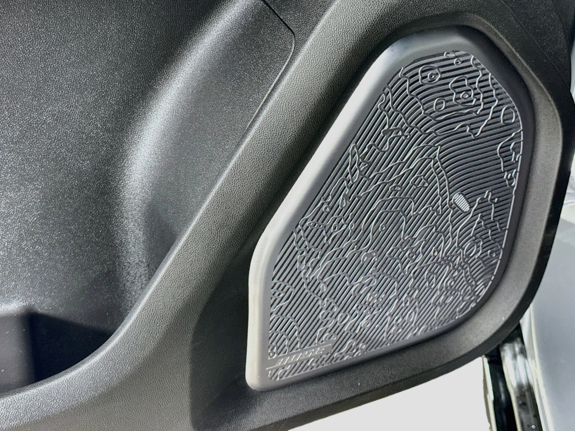 Used 2024 Meteorite Metallic (Grey) GMC 2X image 21