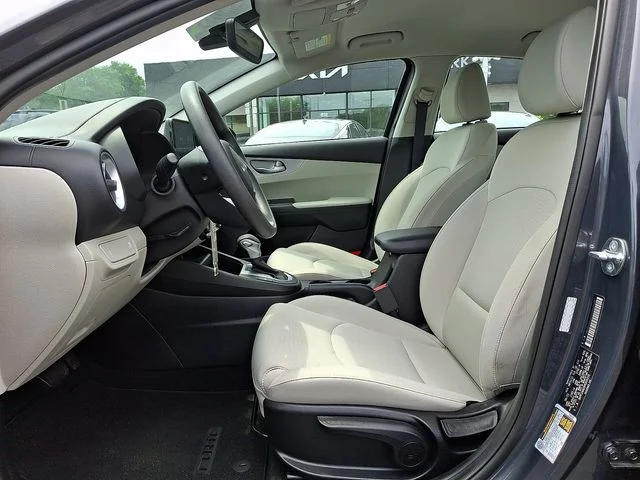Used 2023 Gray Kia LXS image 14