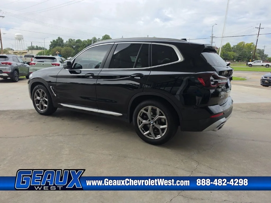 Used 2024 Black BMW sDrive30i image 5