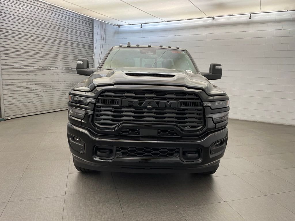 New 2026 Diamond Black Crystal Pearl-Coat Exterior Paint RAM Black Express image 6