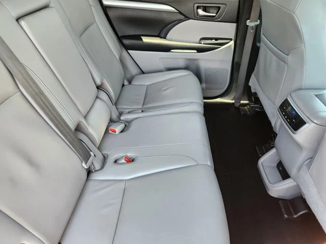 2019 Toyota Highlander XLE - Photo 22