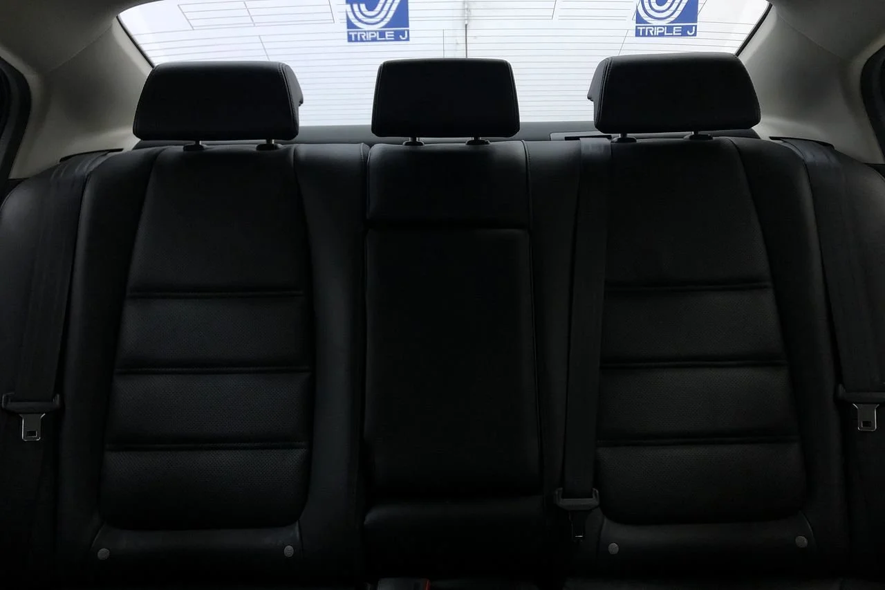 Used 2017 Snowflake White Pearl Mazda Grand Touring image 25
