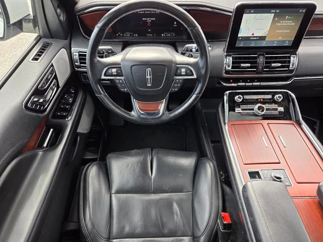 Used 2021 White Lincoln Reserve image 14