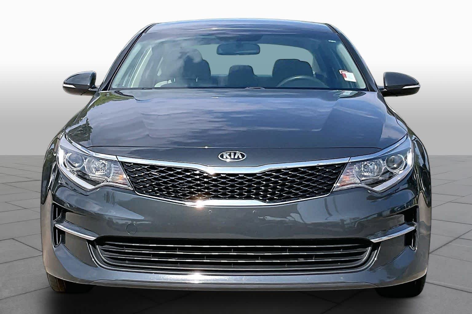 Pre-Owned 2016 Kia Optima LX