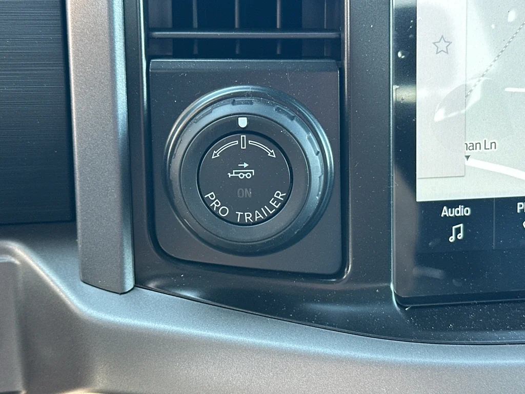 New 2026 Agate Black Metallic Ford XLT image 28