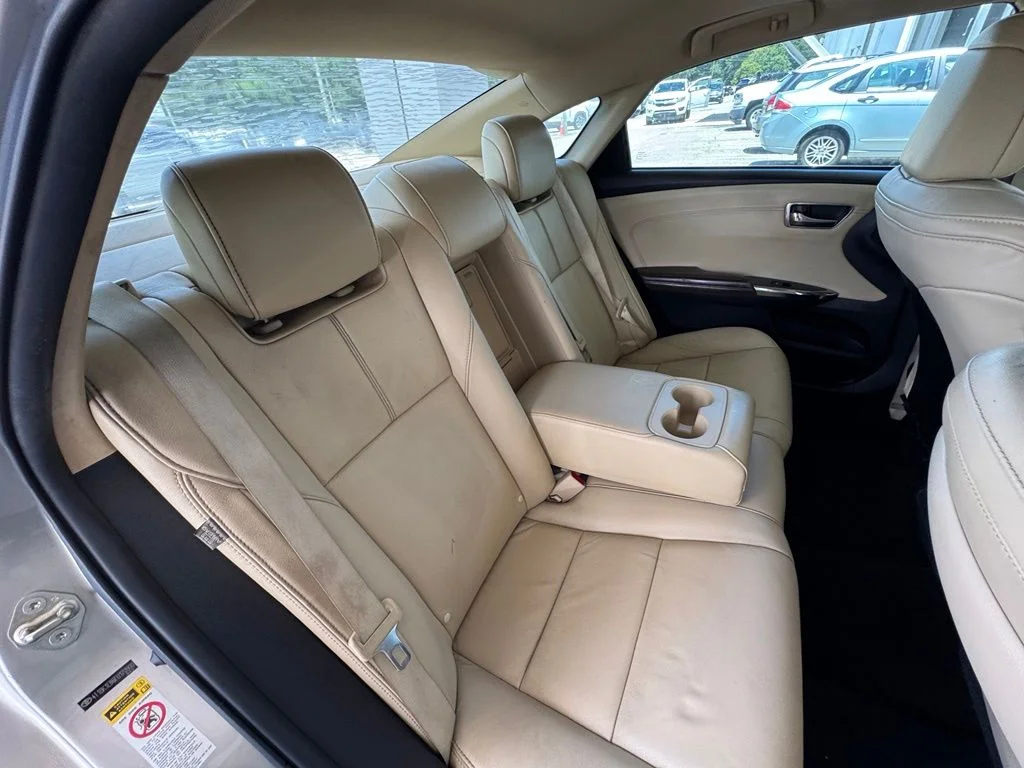 Used 2015  Toyota XLE Premium image 24