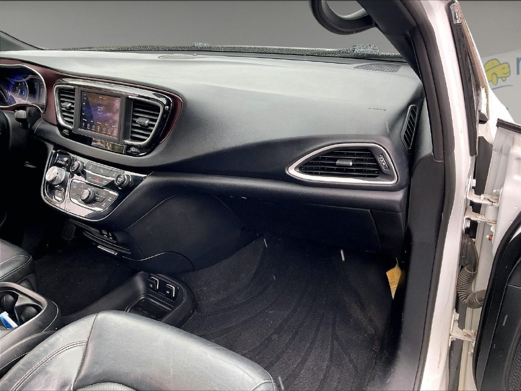 Used 2020 Bright White Clearcoat Chrysler Touring L image 12