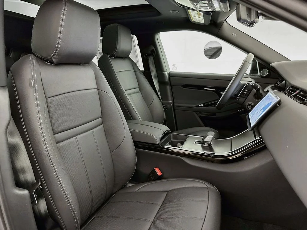 New 2026 Carpathian Grey Land Rover Hoxton Edition image 29