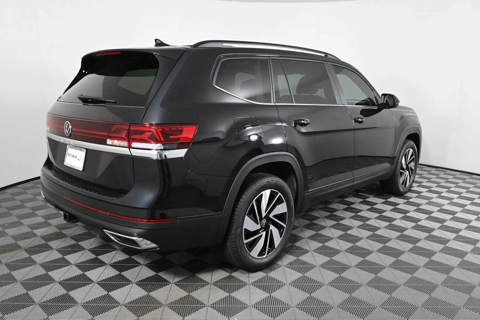 New 2026 Deep Black Pearl Volkswagen 2.0T SE w/Technology image 8