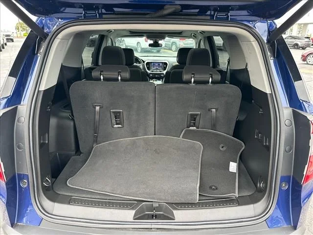 Used 2023 Blue GMC SLE image 32