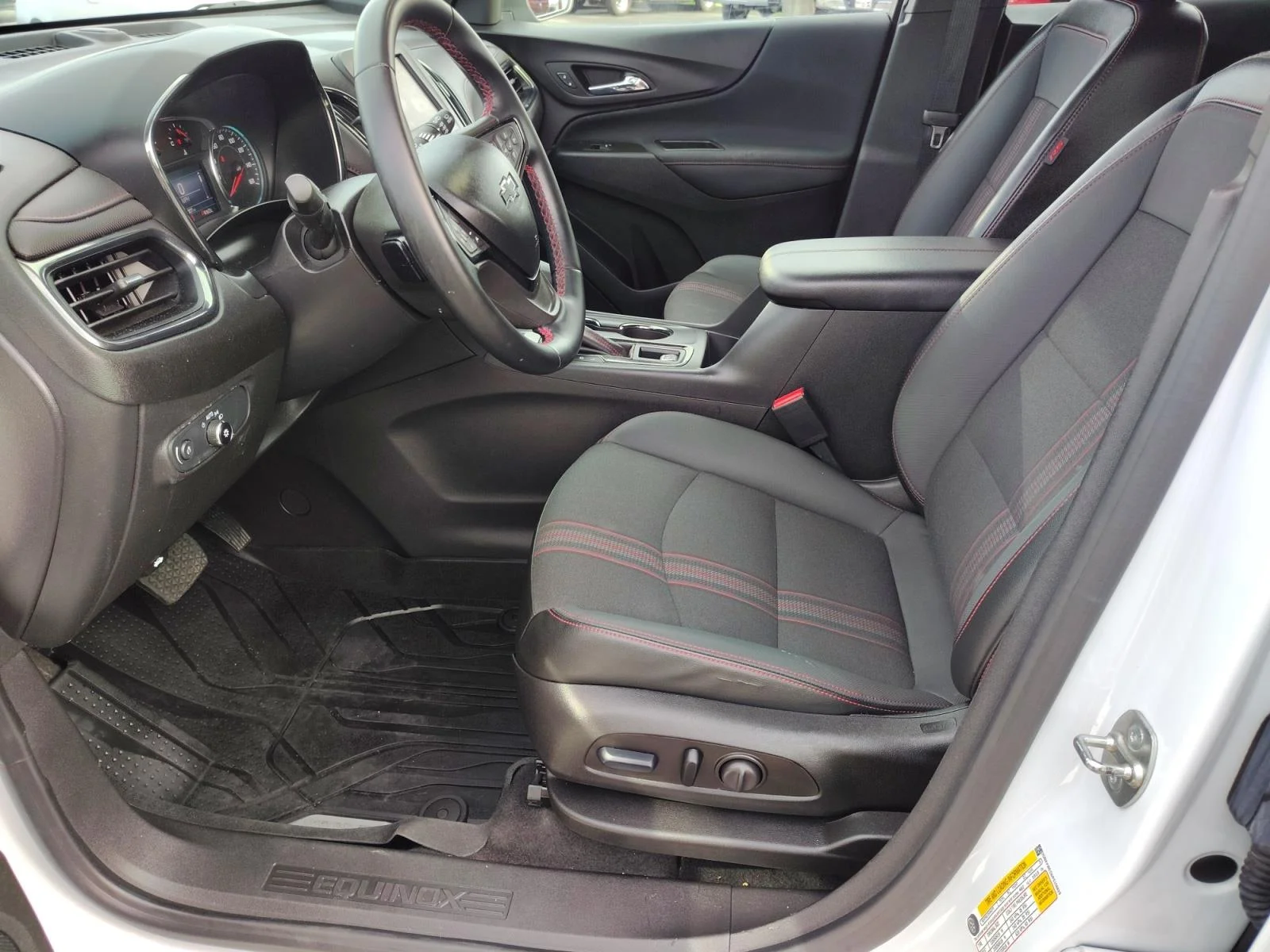 2024 Chevrolet Equinox RS - Photo 14