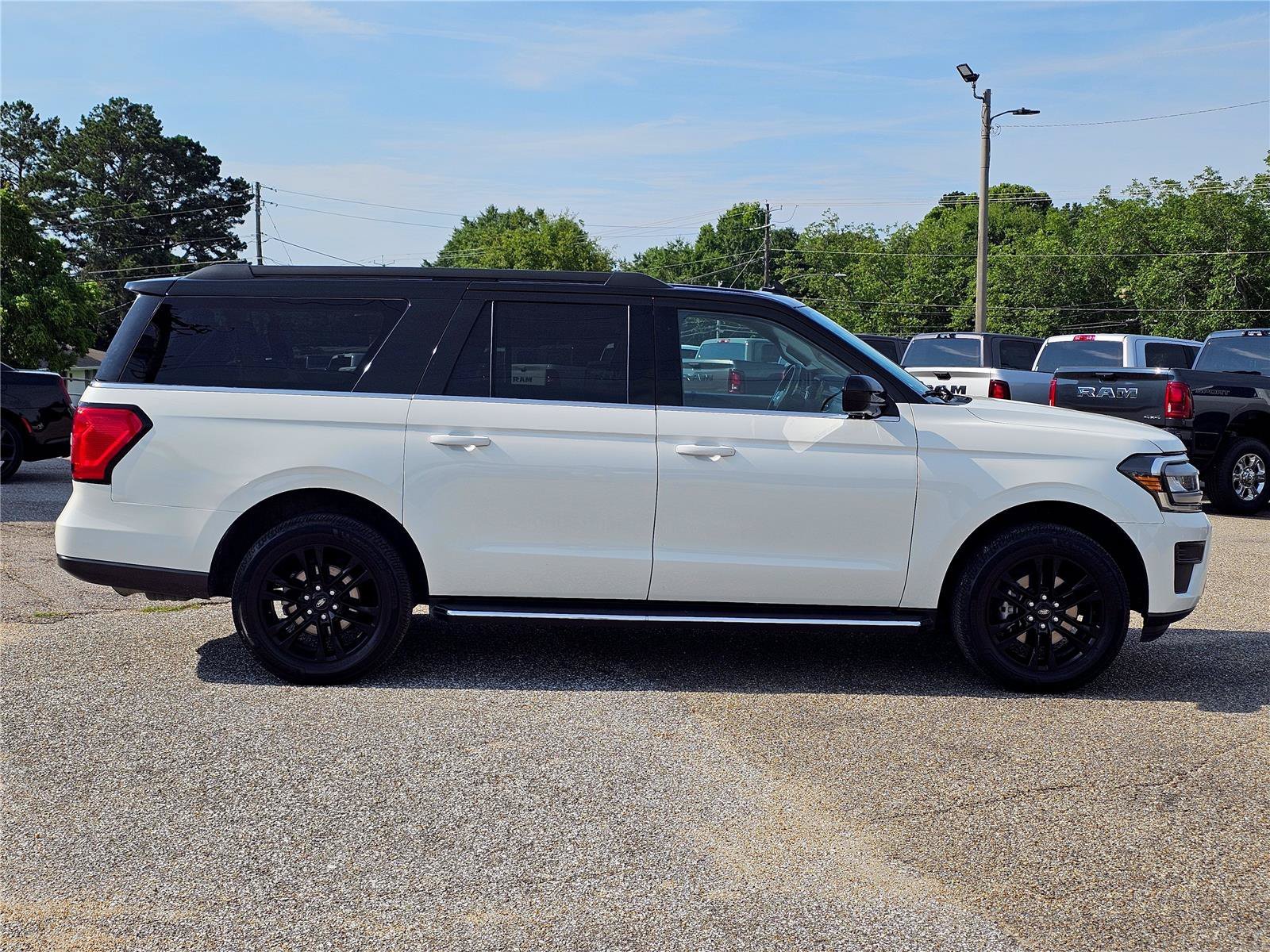 2022 Ford Expedition XLT - Photo 7
