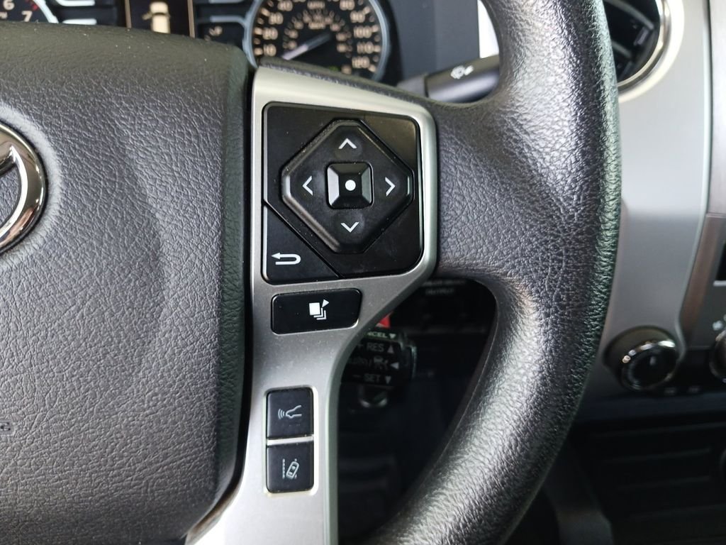 Used 2021 White Toyota SR5 image 32