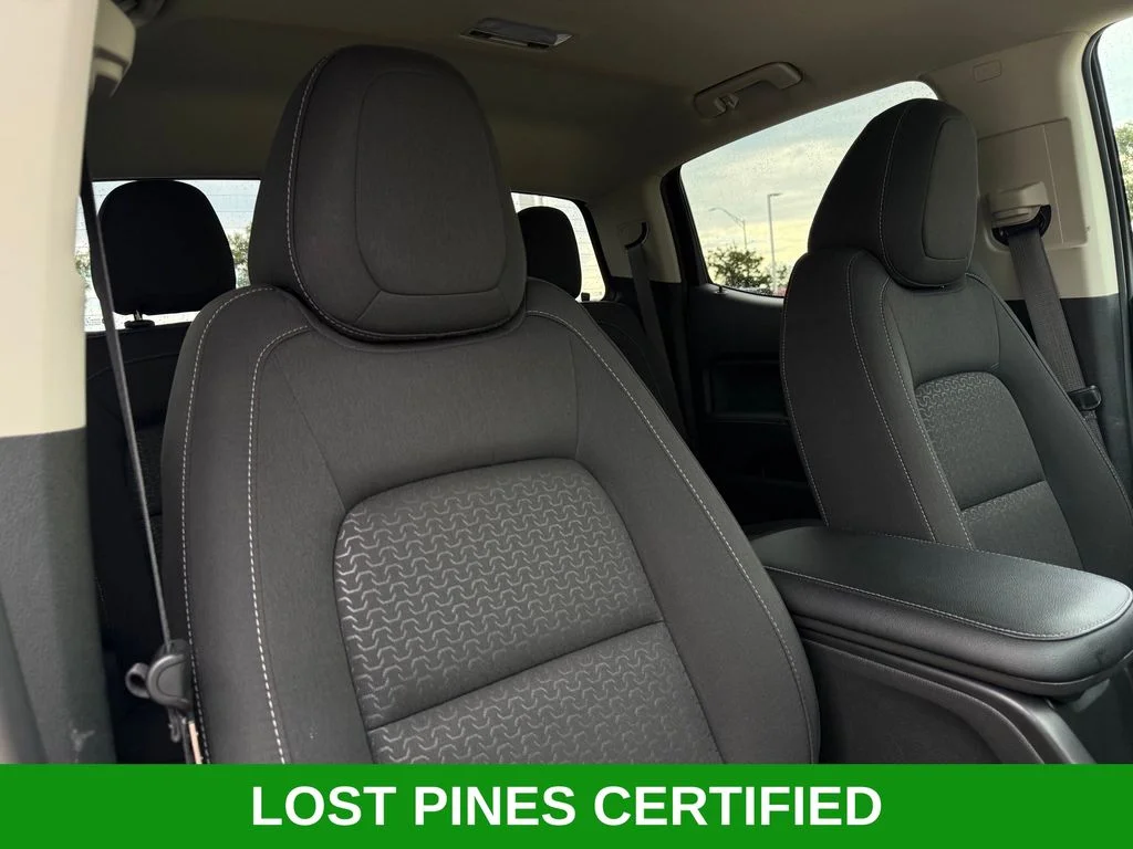 Used 2022 White GMC Elevation image 27