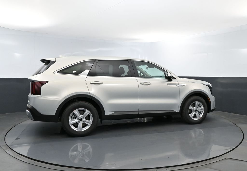 New 2026 Ivory Silver Kia LX image 4