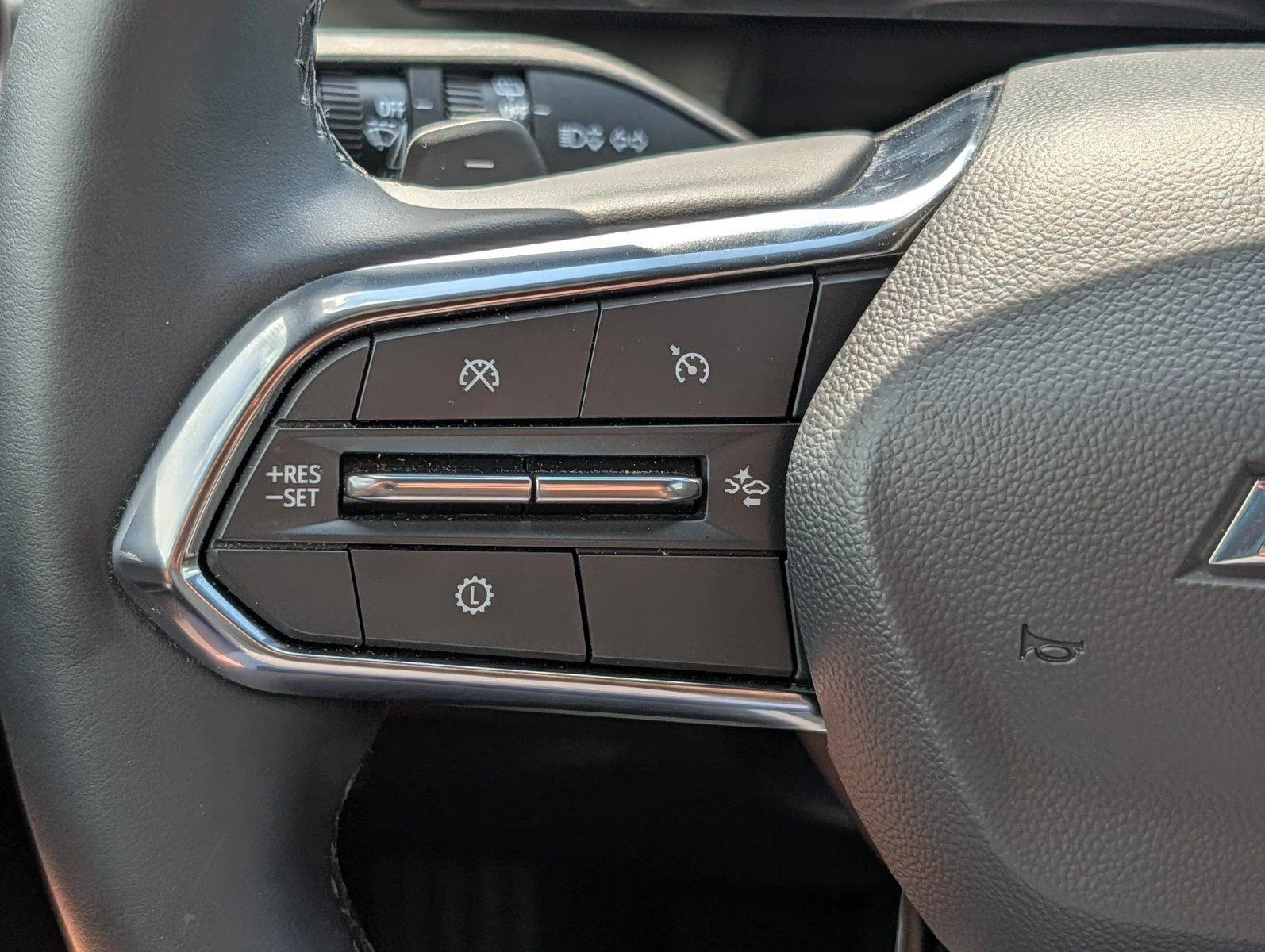 Used 2026 Summit White Chevrolet LT image 22