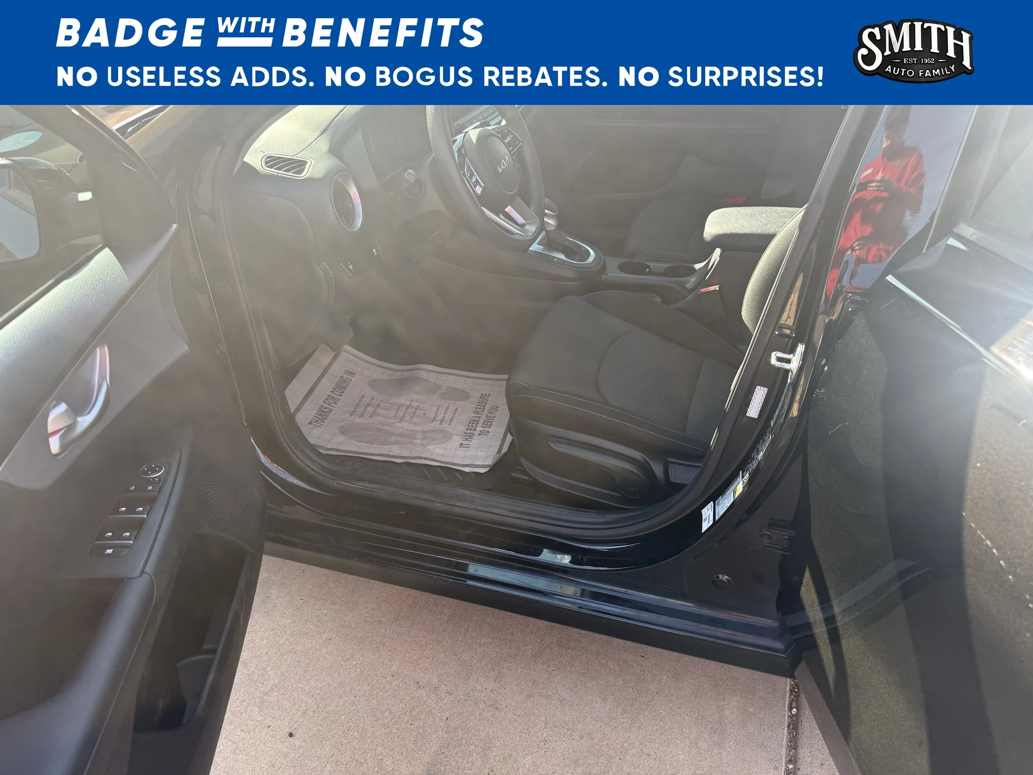 Used 2023 Aurora Black Kia LXS image 10