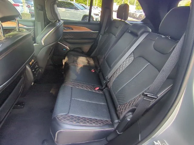Used 2024 Silver Jeep Summit Reserve 4xe image 32