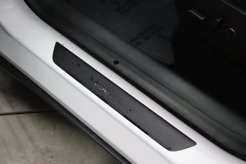 Used 2022 Pearl White Multi-Coat Tesla Performance image 32