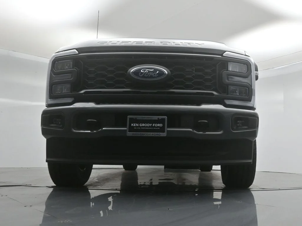 New 2026 Gray Ford XL image 39