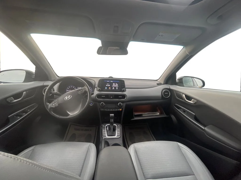 Used 2018 Ultra Black Hyundai Limited image 9