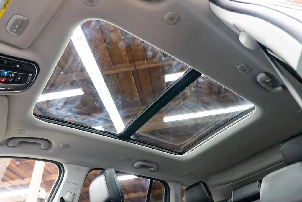 Used 2023 White Jeep 4xe image 23