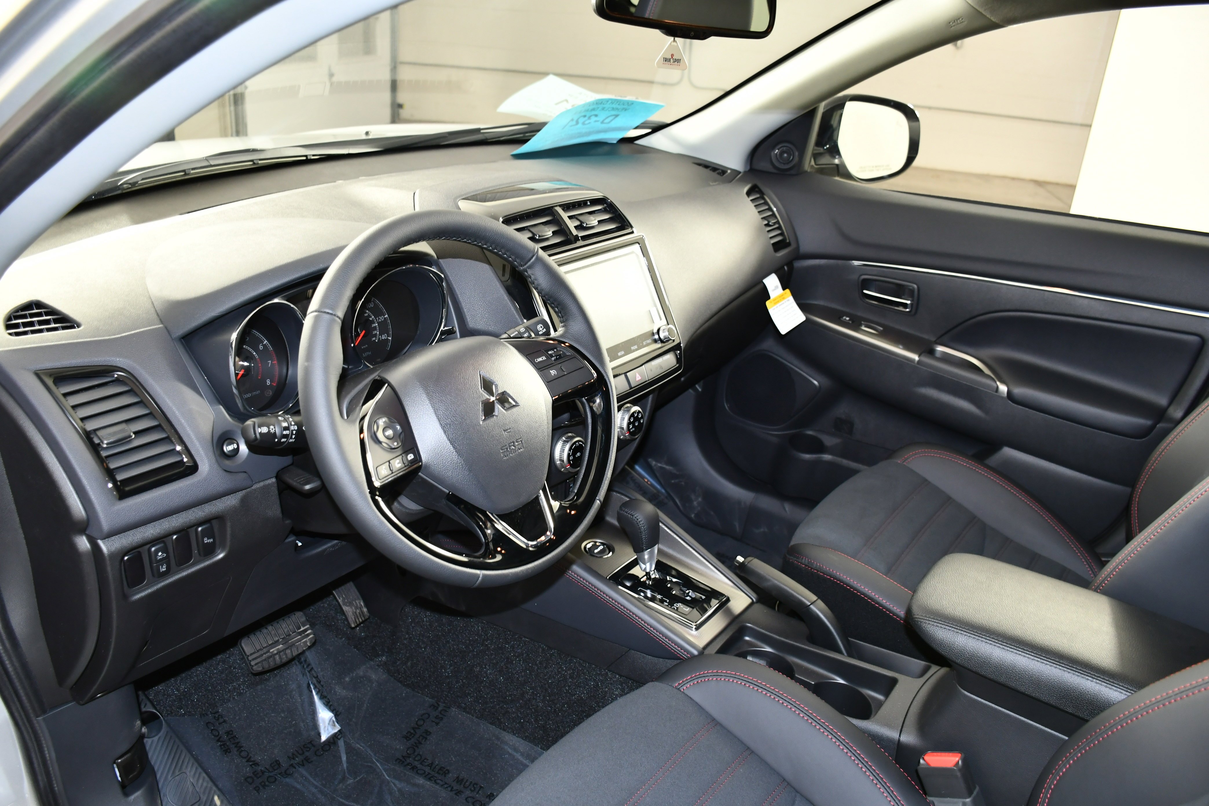 New 2026 Alloy Silver Metallic Mitsubishi SE image 2