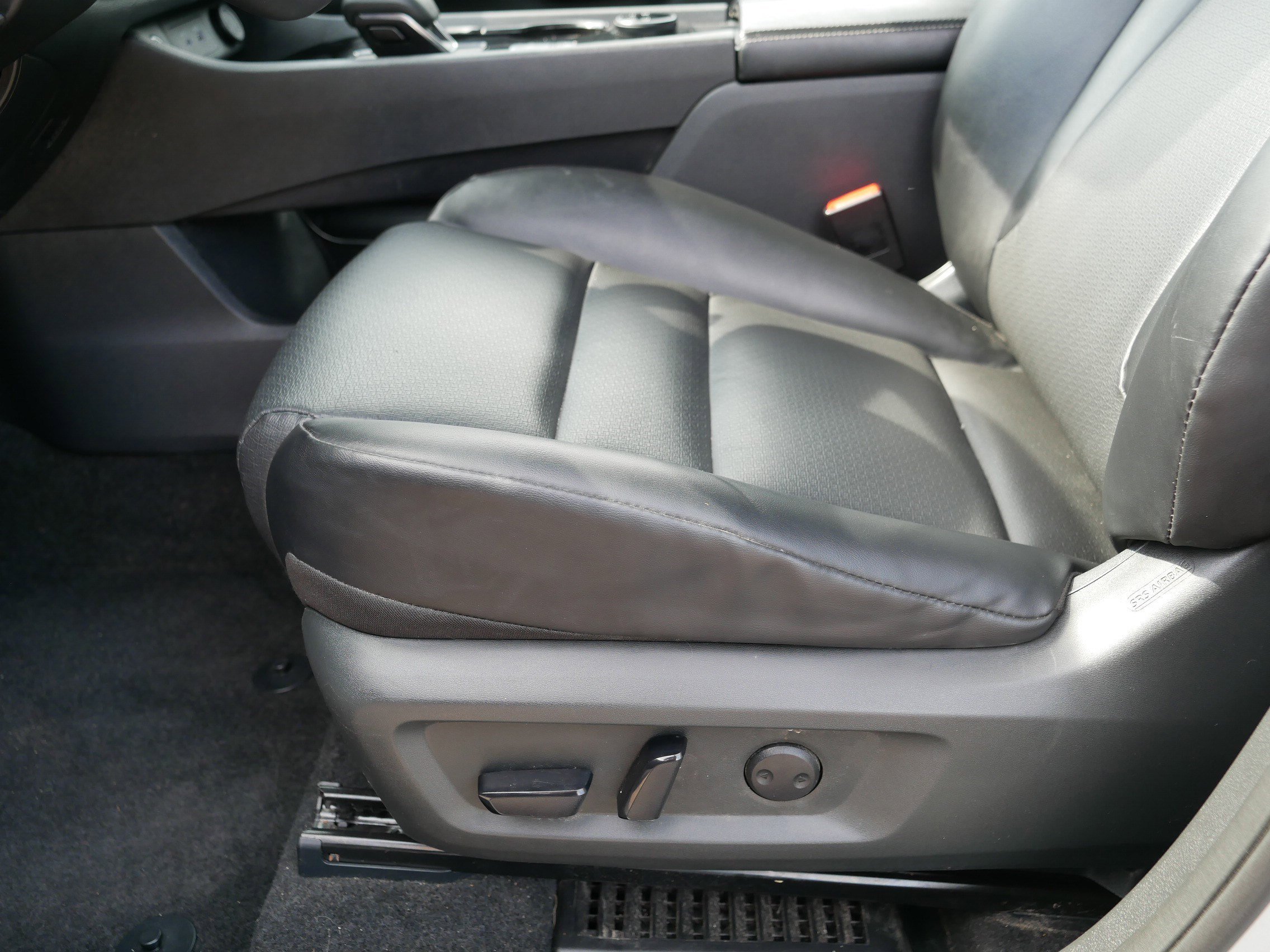 Used 2023 Brilliant Silver Metallic Nissan SV image 20