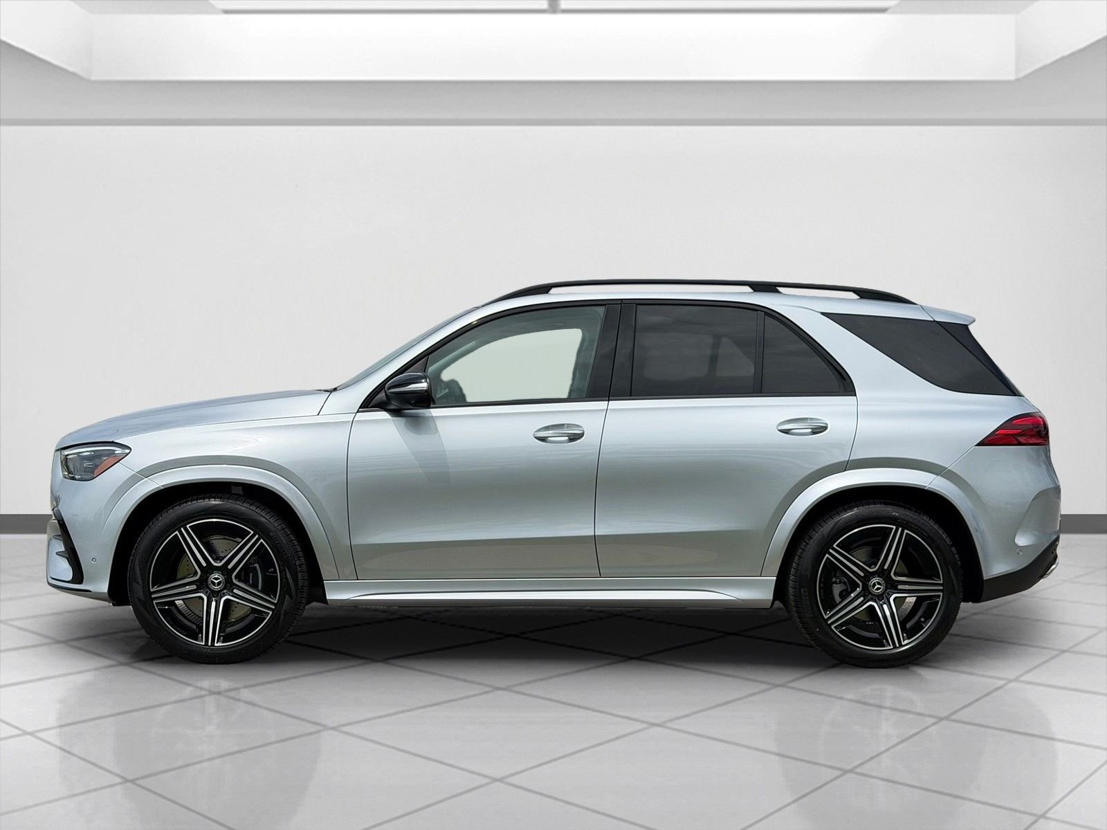 New 2026 Cirrus Silver Metallic Mercedes-Benz GLE 450 image 5