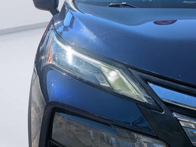 Used 2025 Blue Nissan SV image 9