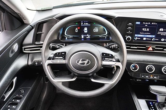 Used 2024 Black Hyundai SE image 16